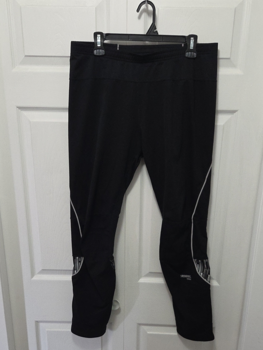 Running Room XL Black Reflective Performance Track pants